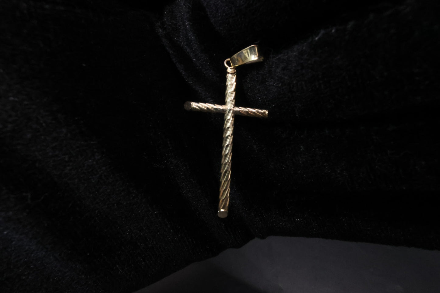 Cross pendant 10k gold