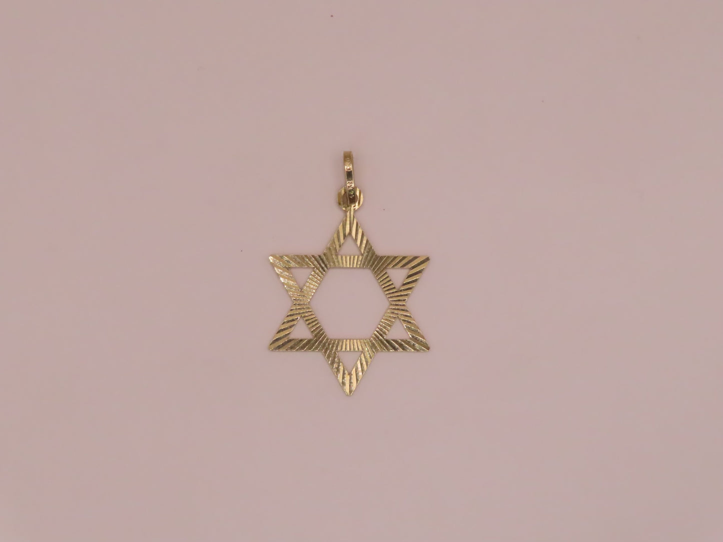14k Gold David star pendant