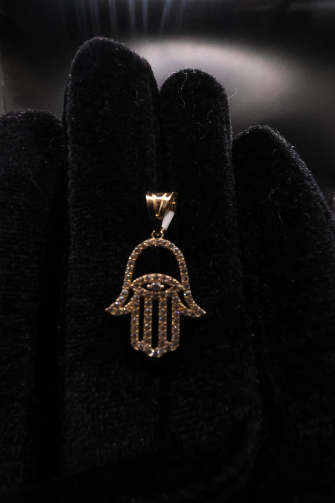 Hamsa hand pendant 14k gold