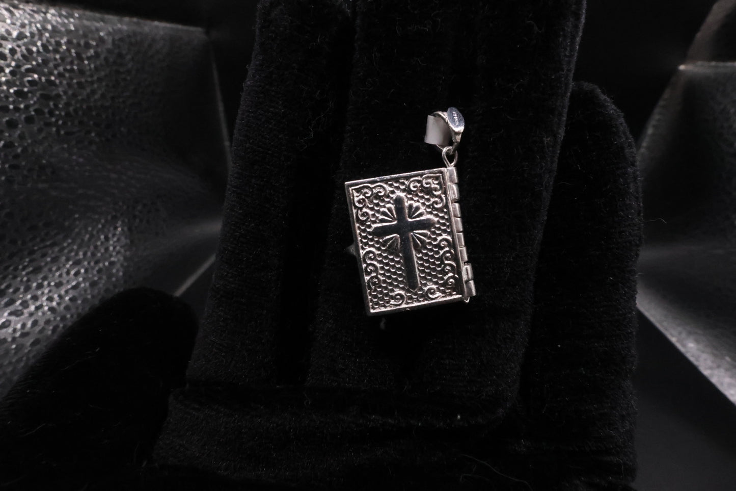 Santa biblia small pendant 925 silver