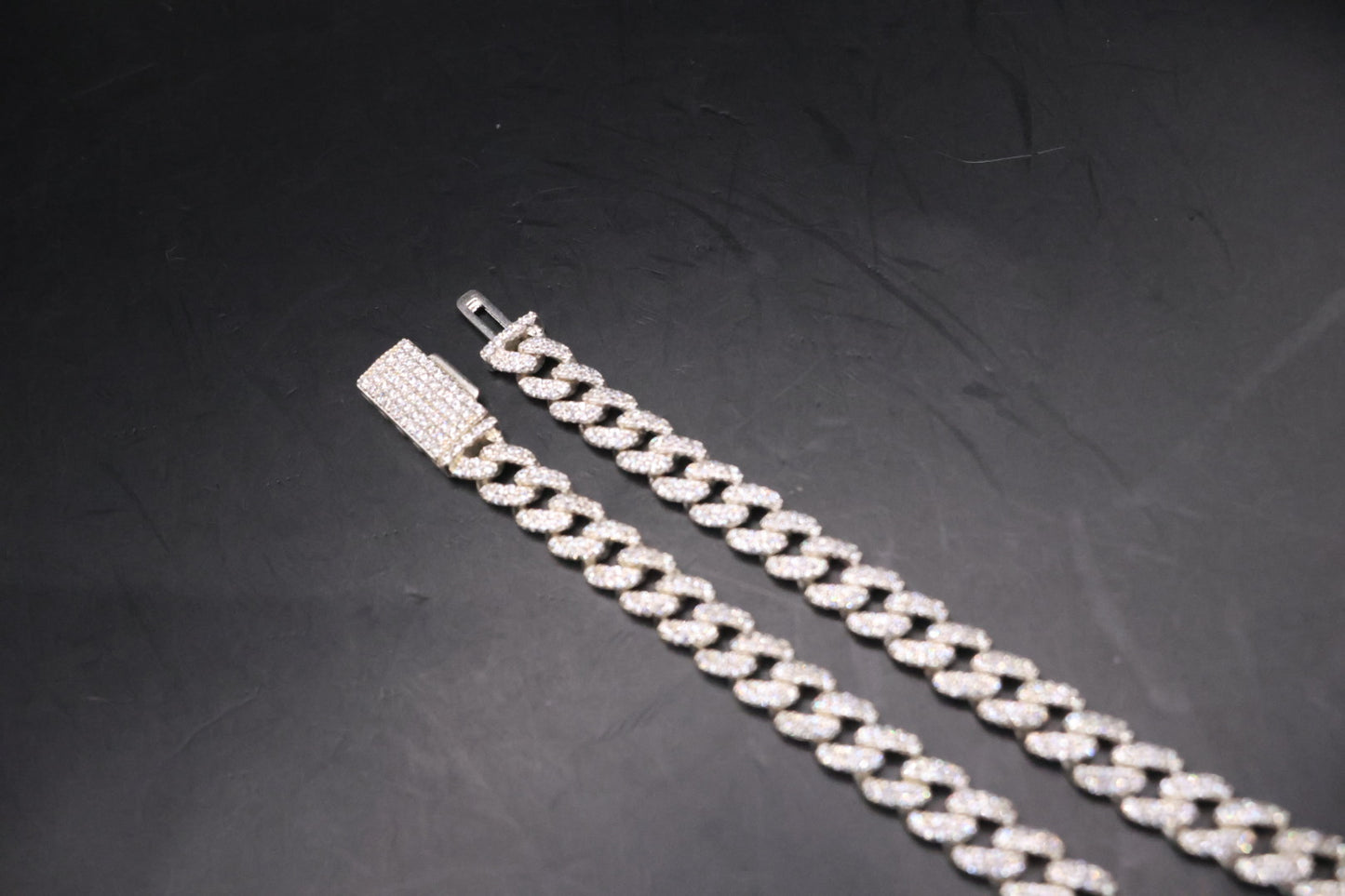 Cuban bracelet with Cz 8in