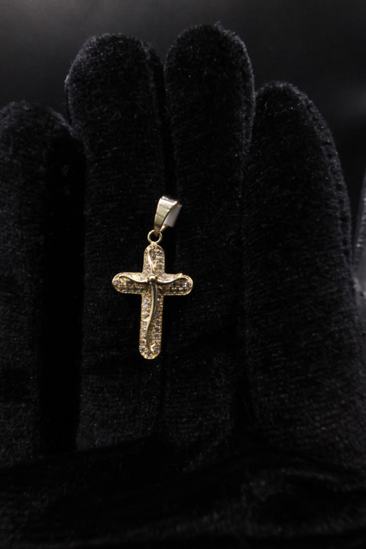 Cross pendant 10k gold