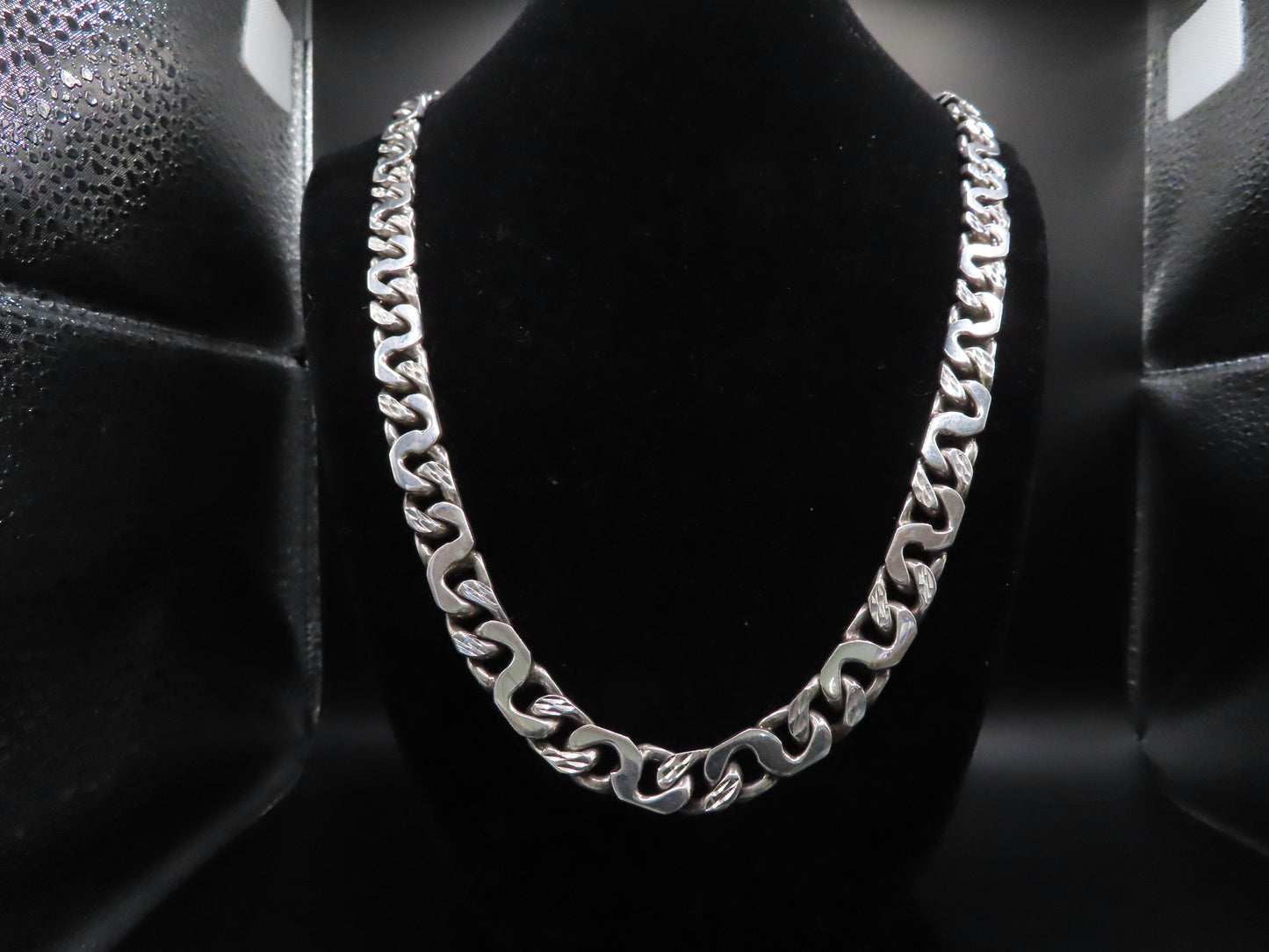 SILVER RUTHENIUM CUBAN LINK CHAIN 24in/9mm
