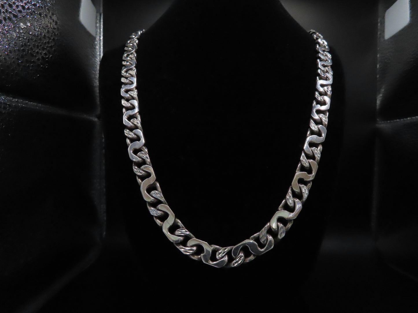 SILVER RUTHENIUM CUBAN LINK CHAIN 24in/9mm
